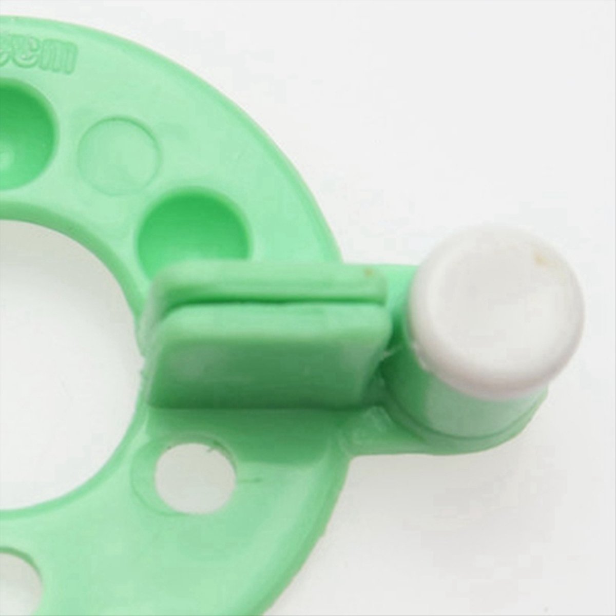 ชุดทำพู่ไหมพรม 4 ชิ้น รุ่นปี 2 - Pom Pom Maker Tool บทวิจารณ์และราคา